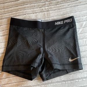 Nike Pro